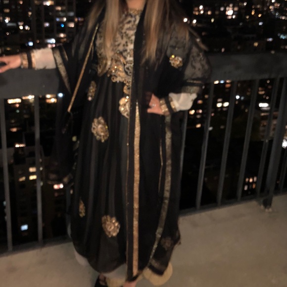 Pakistan suit size small - Picture 4 of 4